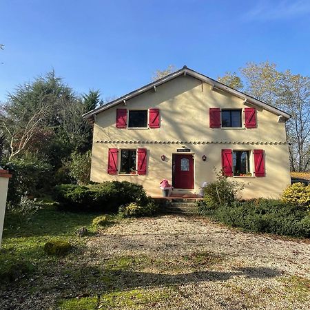 Bed and Breakfast Domaine Pierrot Laujuzan Exterior foto