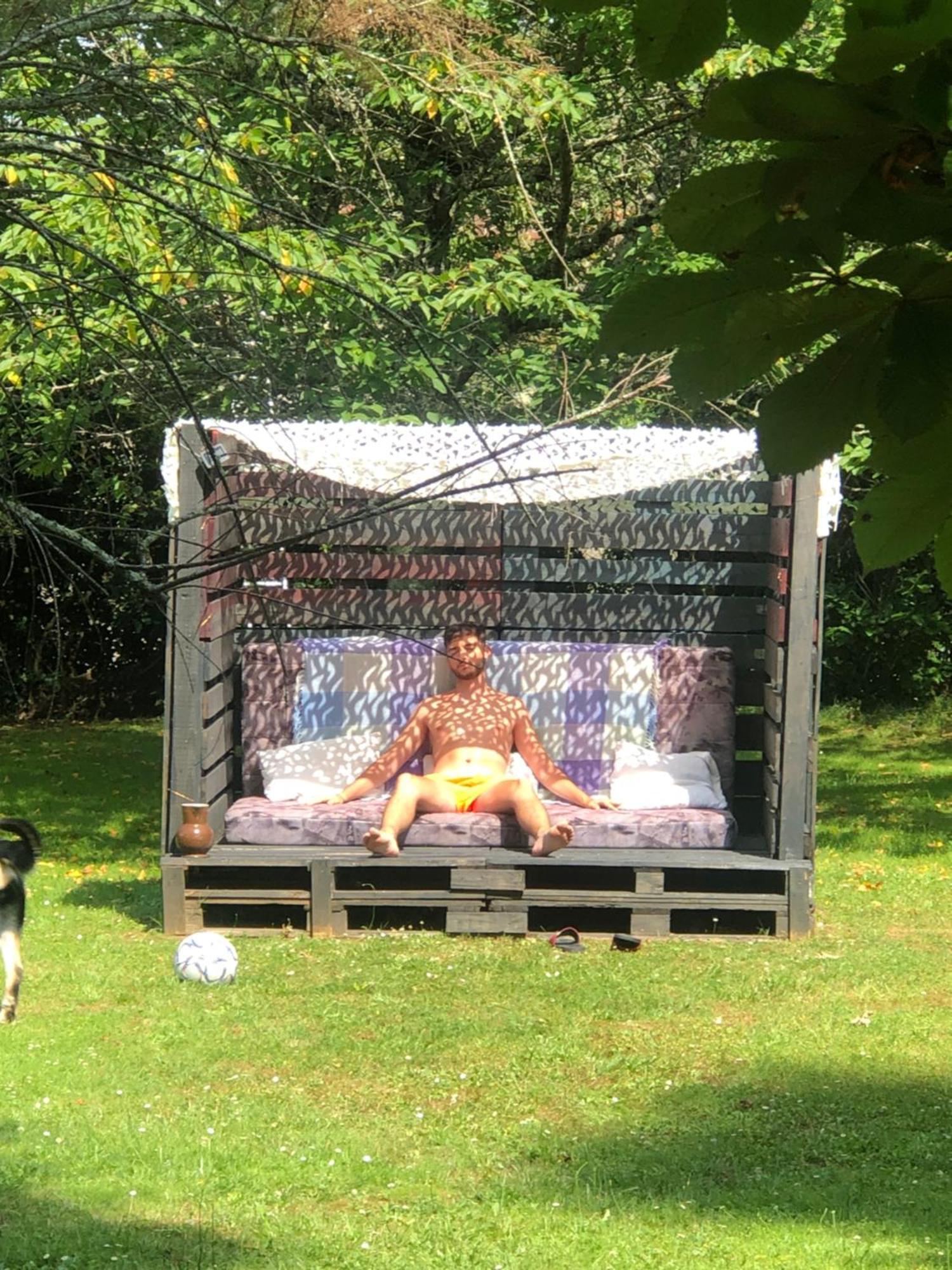 Bed and Breakfast Domaine Pierrot Laujuzan Exterior foto