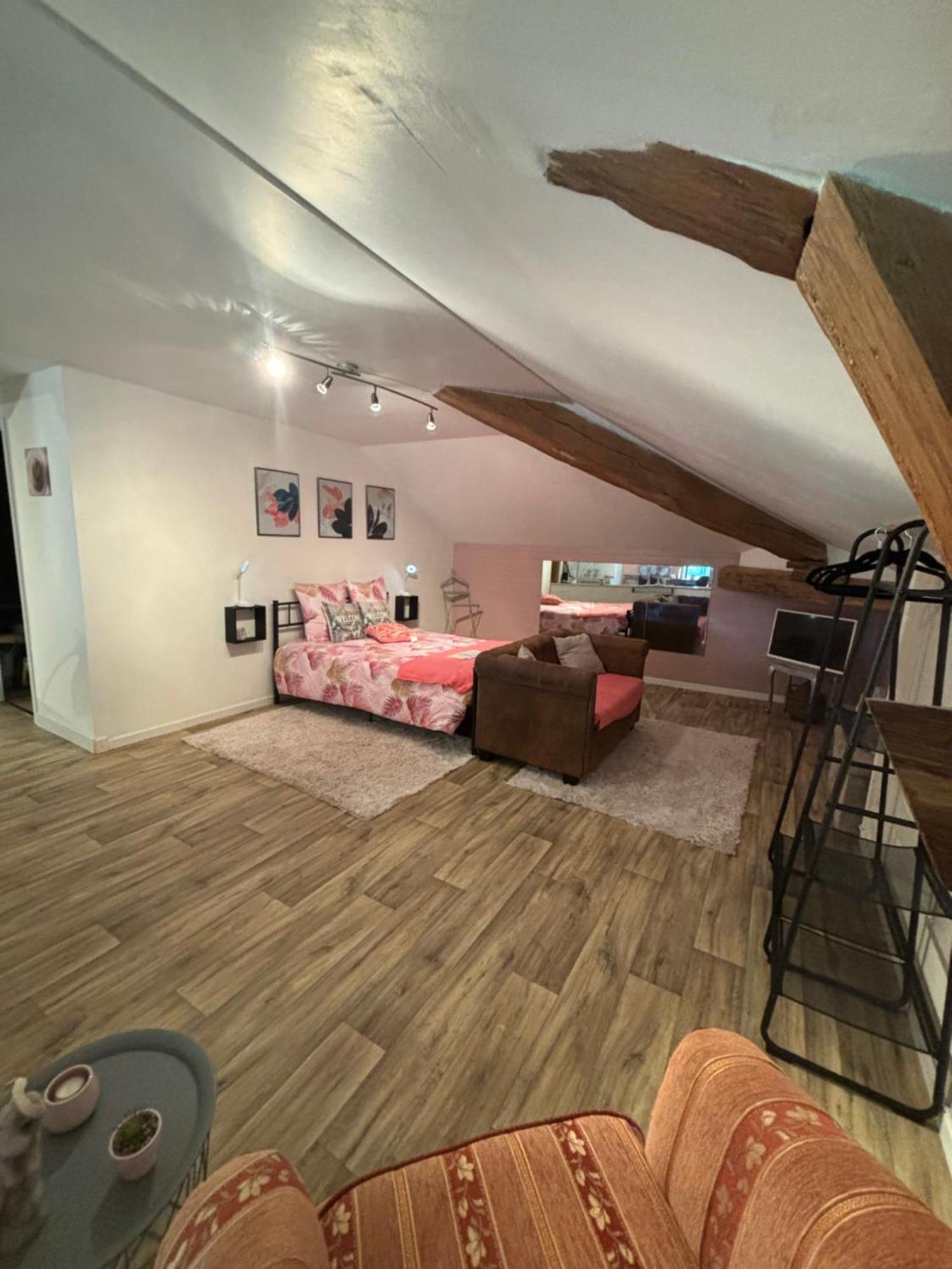 Bed and Breakfast Domaine Pierrot Laujuzan Exterior foto