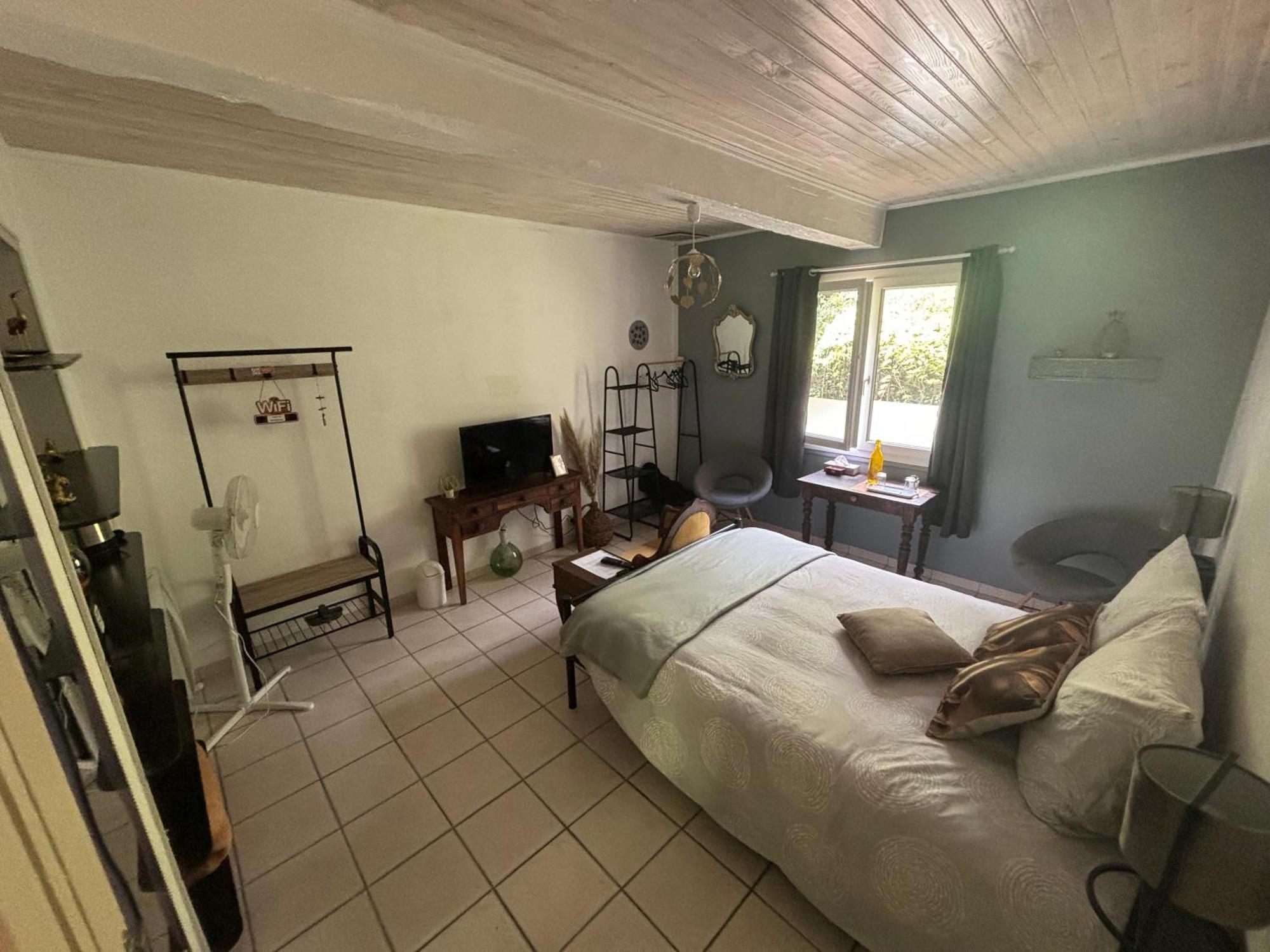 Bed and Breakfast Domaine Pierrot Laujuzan Exterior foto